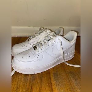 Brand new - Size 8.5 - Nike Air Force 1